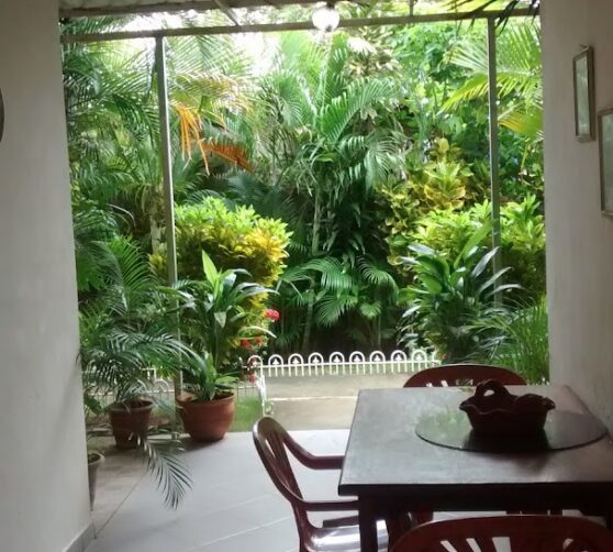 Posada Cerquita Del Mar Inn · 5