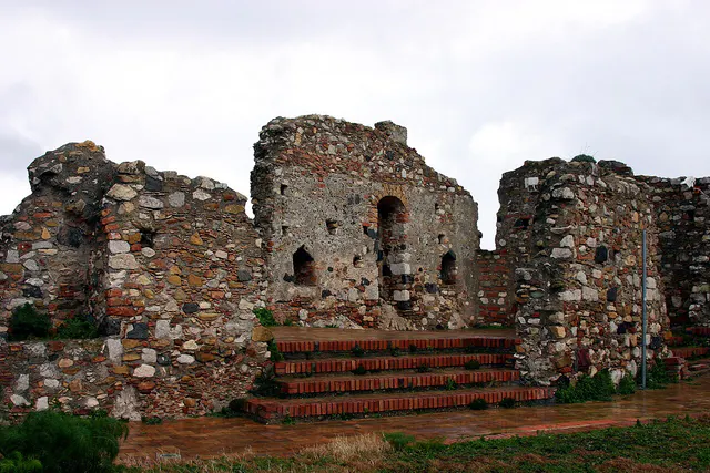 Castello di Mola