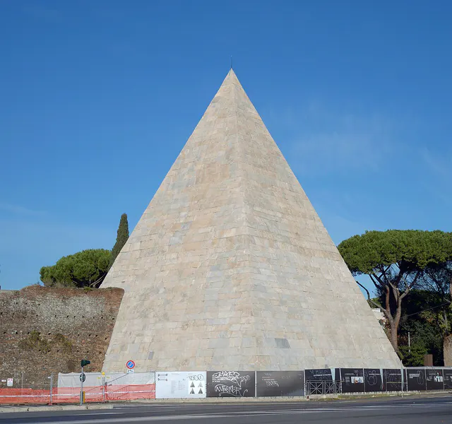 piramide Cestia