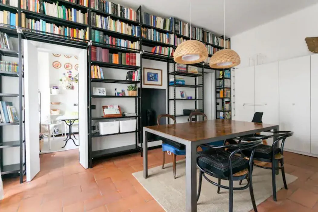 GuestHost - Porta Ticinese Balcony Apartment · 1