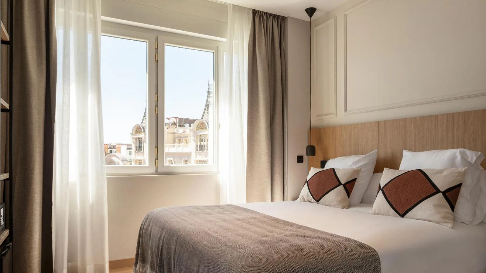 Feelathome Cortes · 1