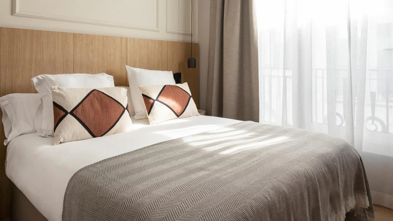 Feelathome Cortes · 5