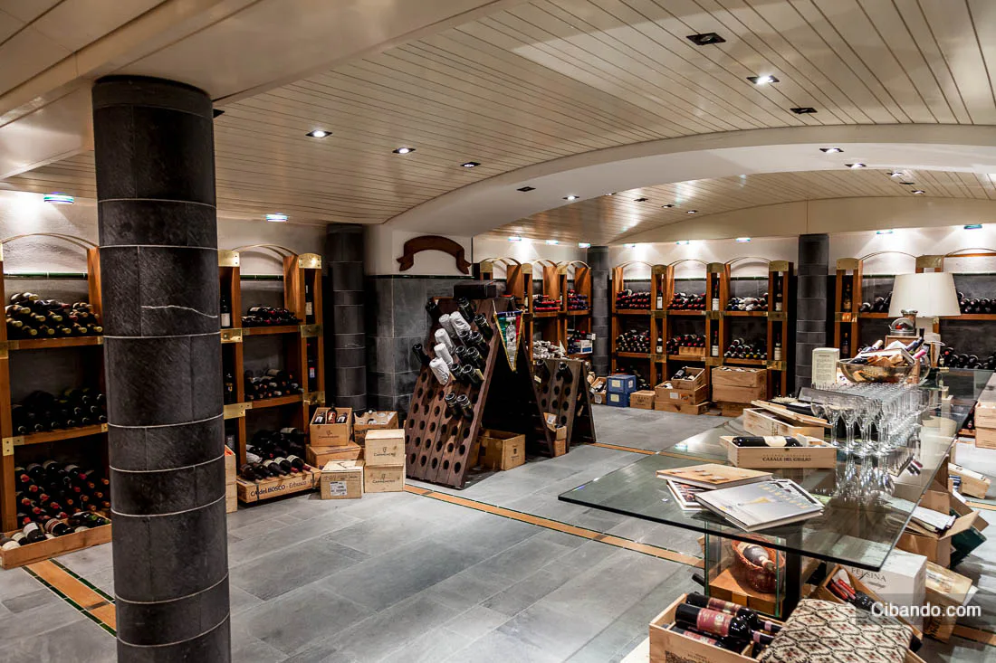 Lord Nelson (Ristorante - American Bar - Enoteca - Appartamenti) · 1