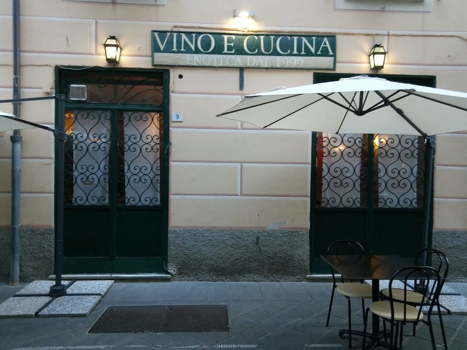 Vino E Cucina Dal 1999 · 3