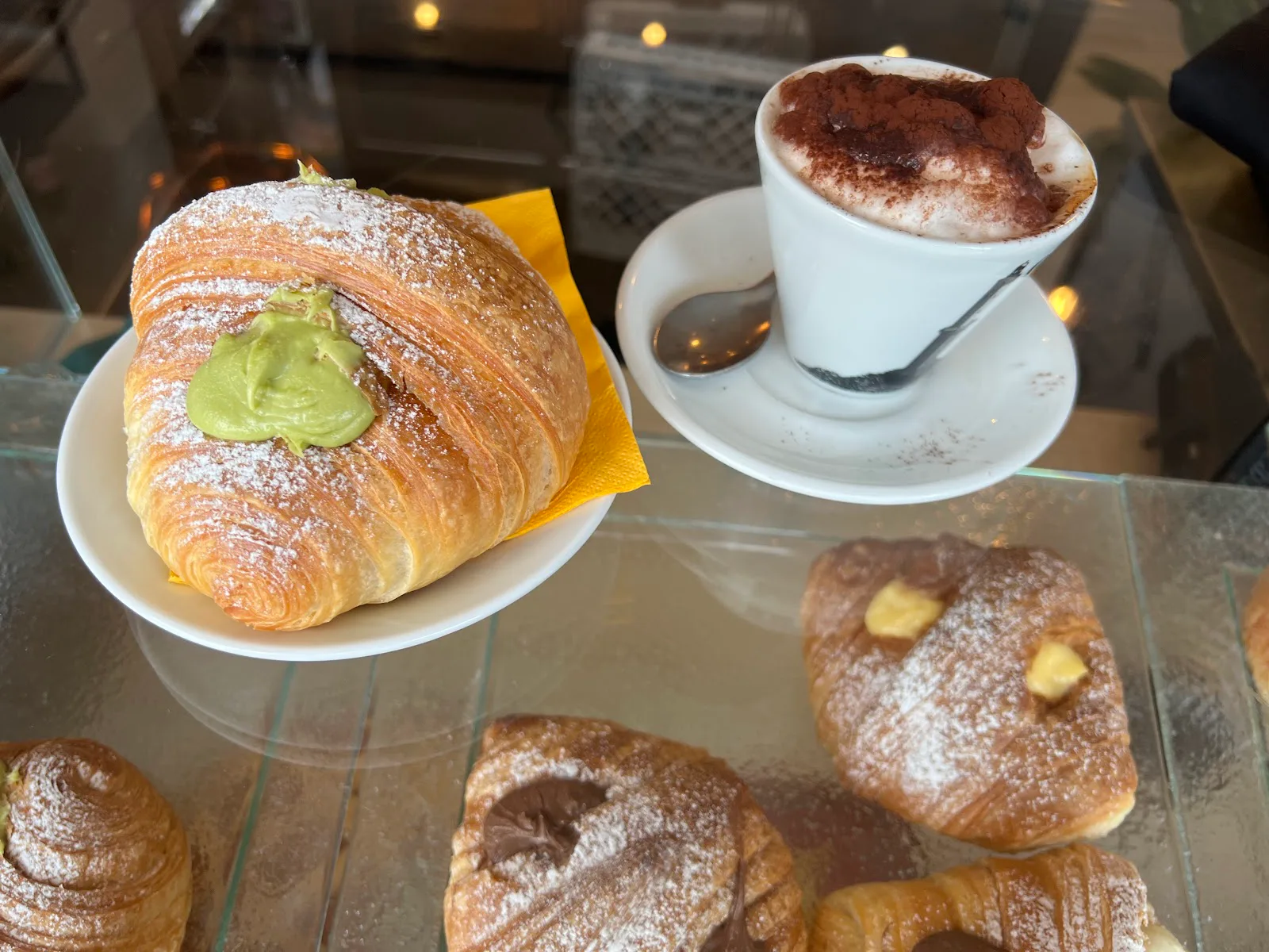 Nadú drink and food · 2