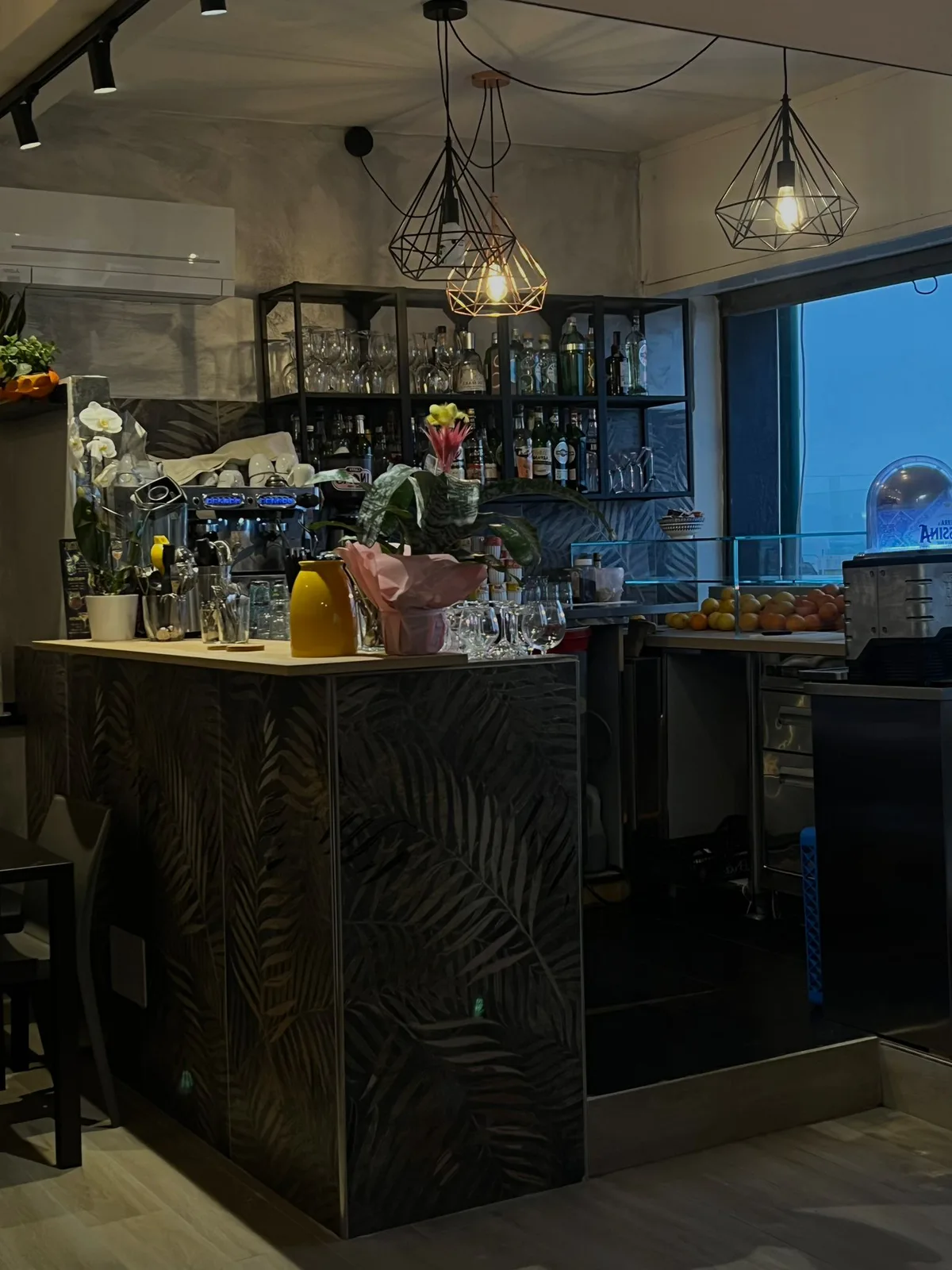 Nadú drink and food · 3