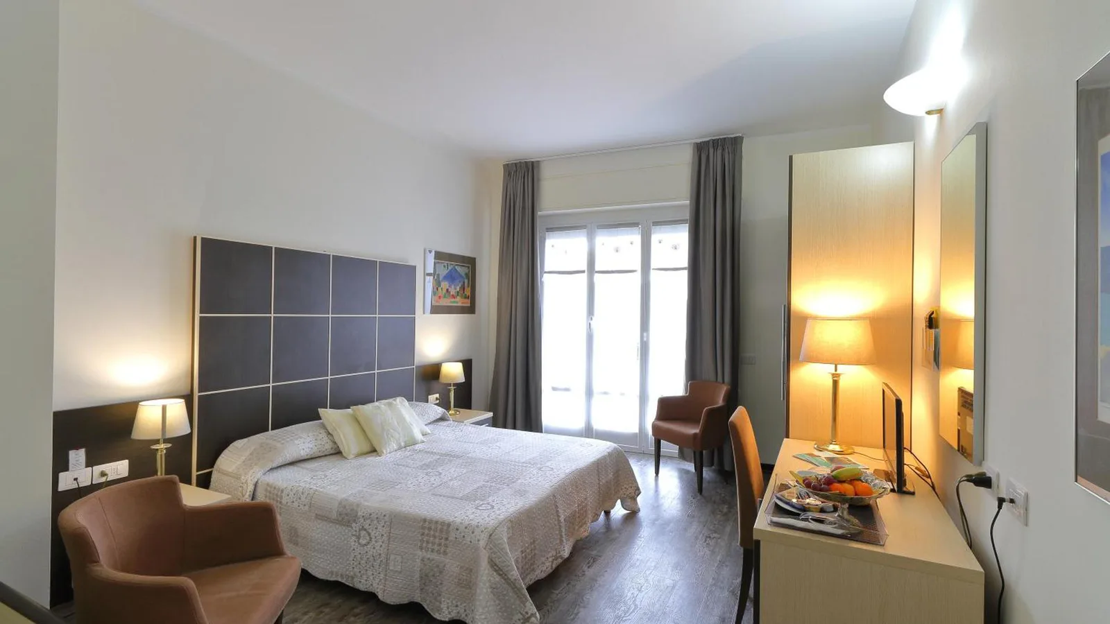 Hotel Ferrari · 4