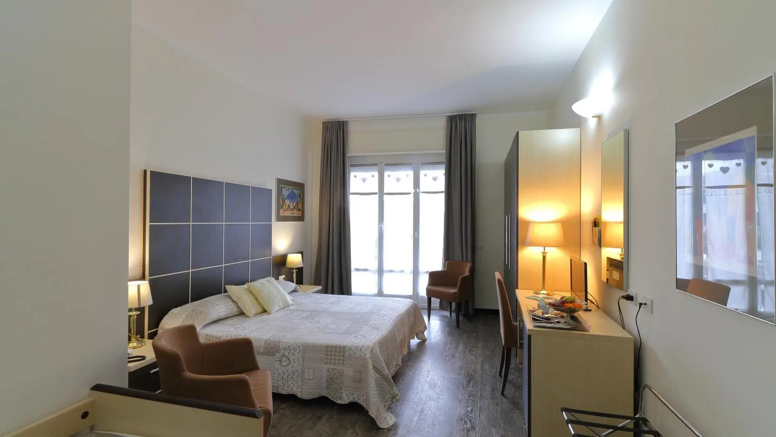 Hotel Ferrari · 5