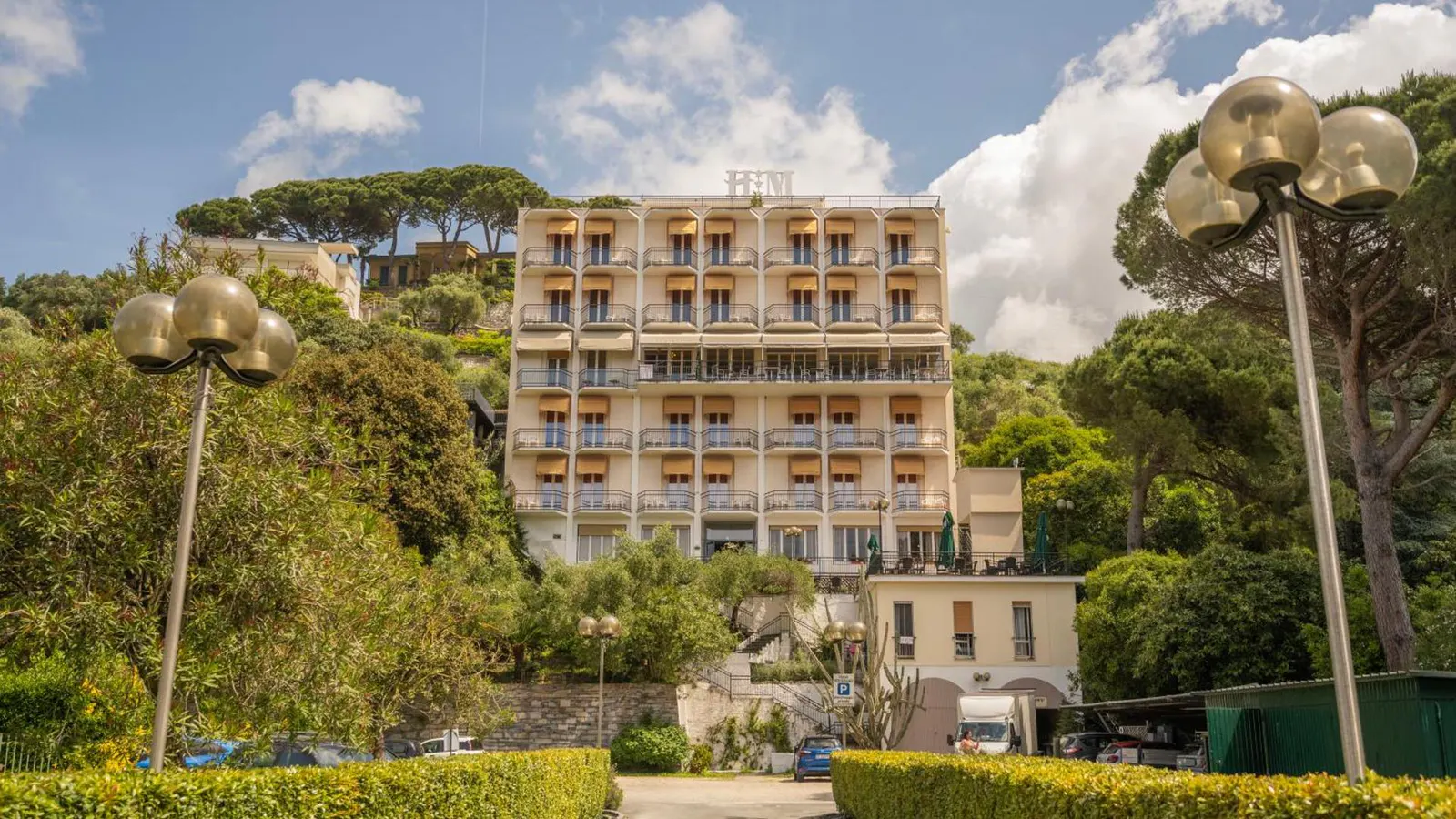 Hotel Mediterraneo · 1