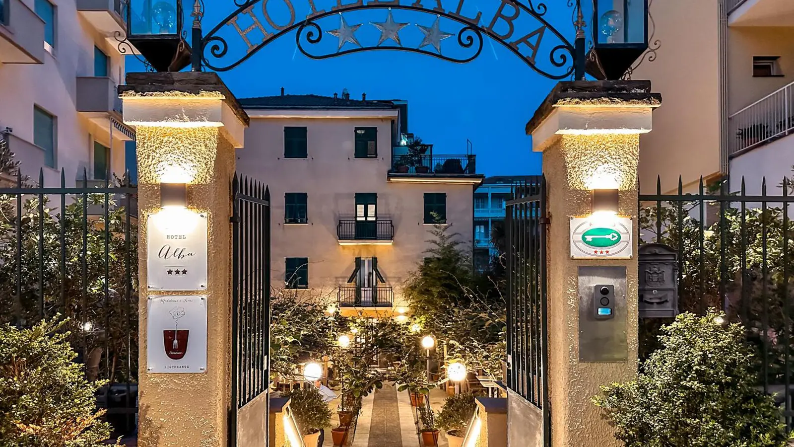 Hotel Alba · 1