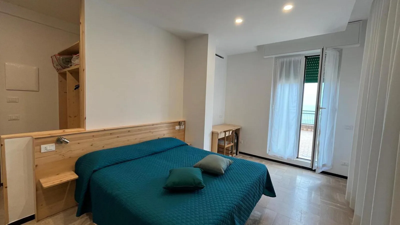 Hotel Valentino · 4