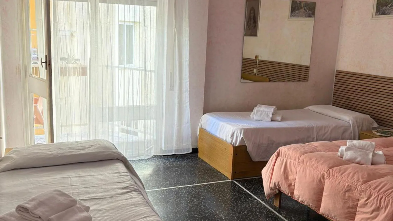 Hotel & Trattoria Le Caravelle · 5