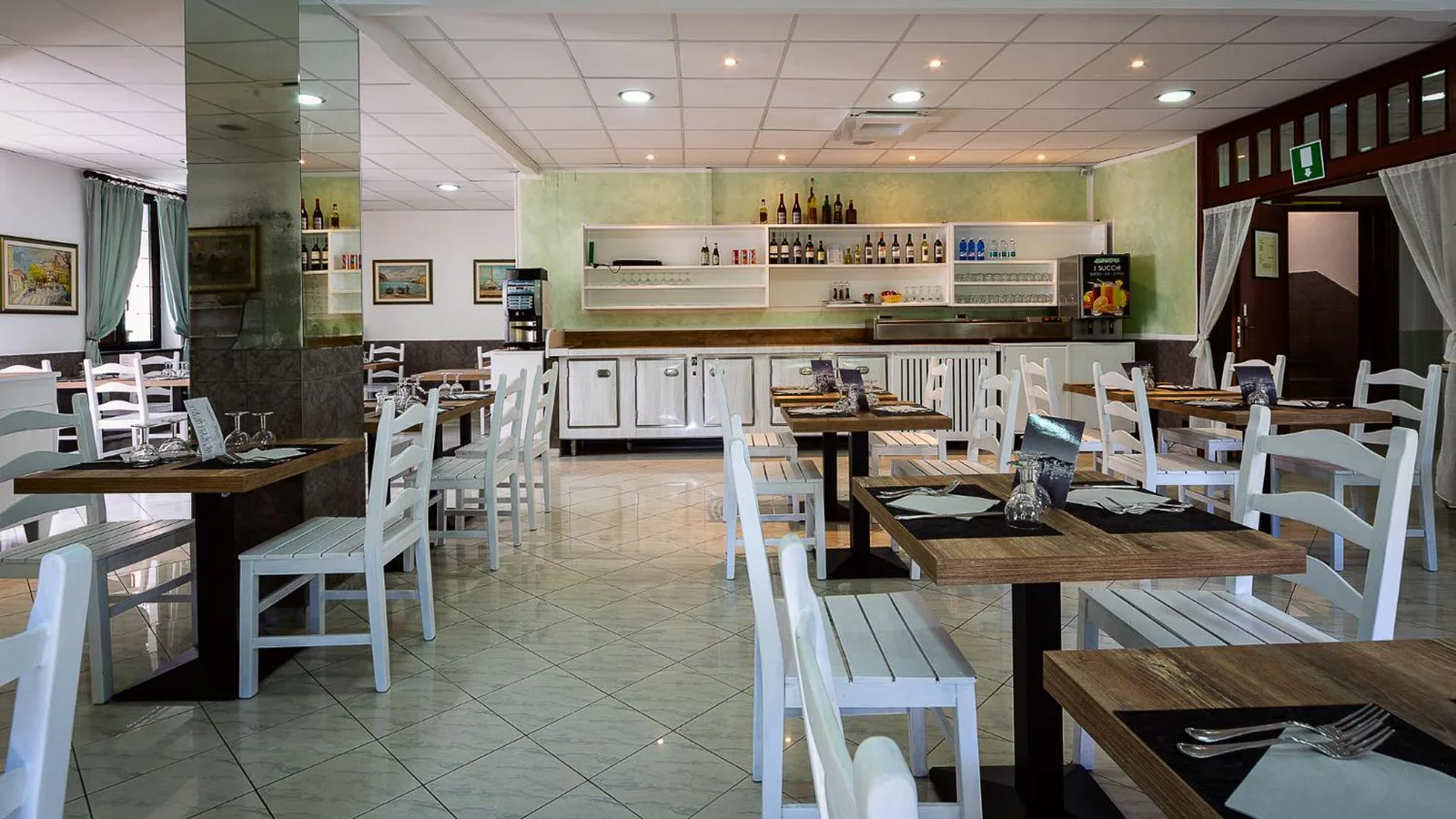 Hotel Marina · 1