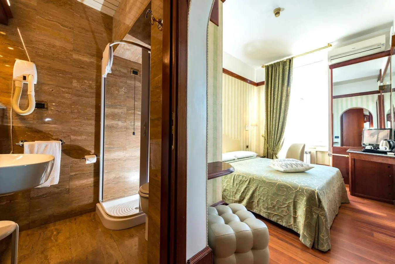 Hotel Miro' · 4