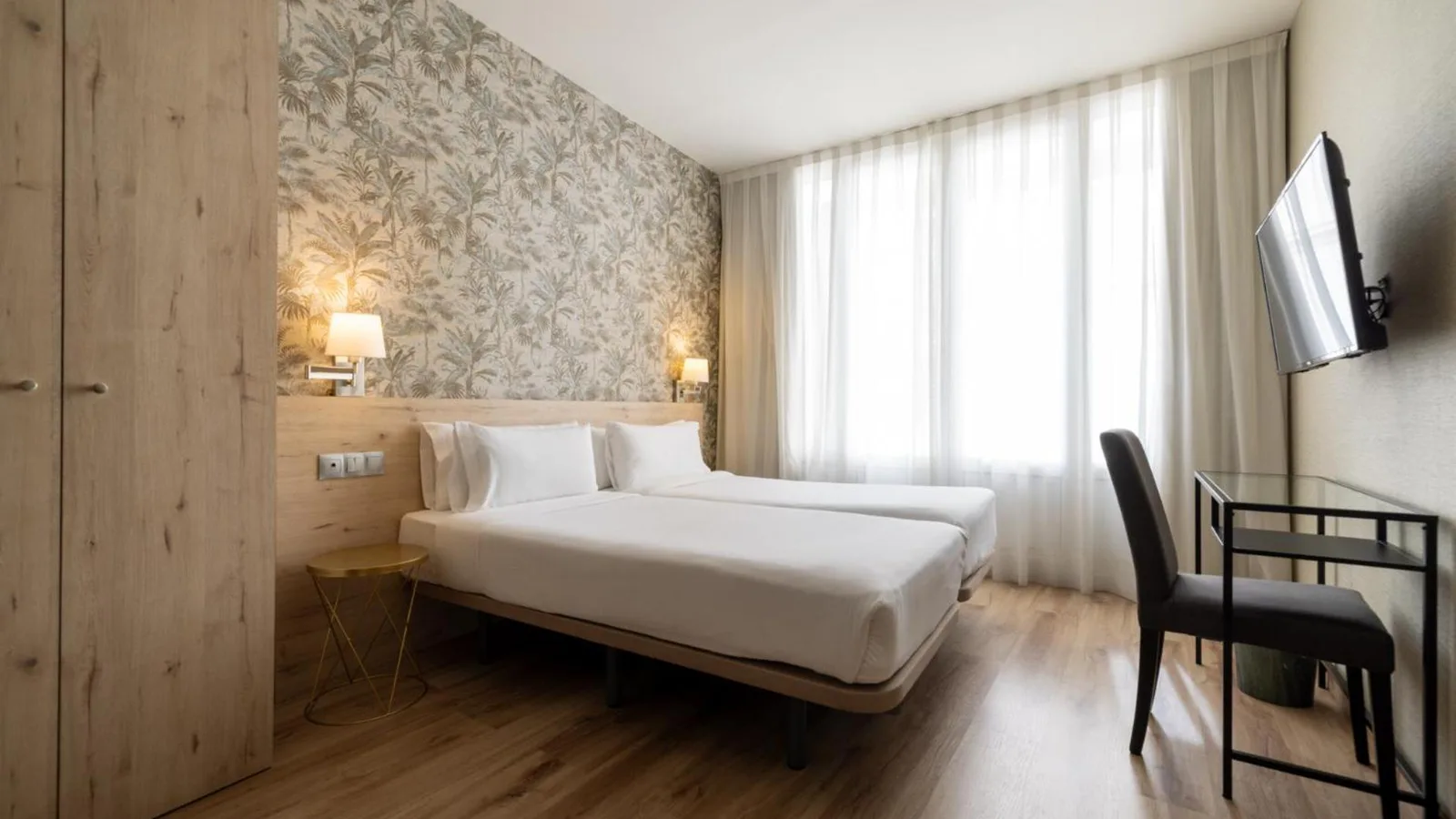 Hotel Avenida Gran Vía · 1