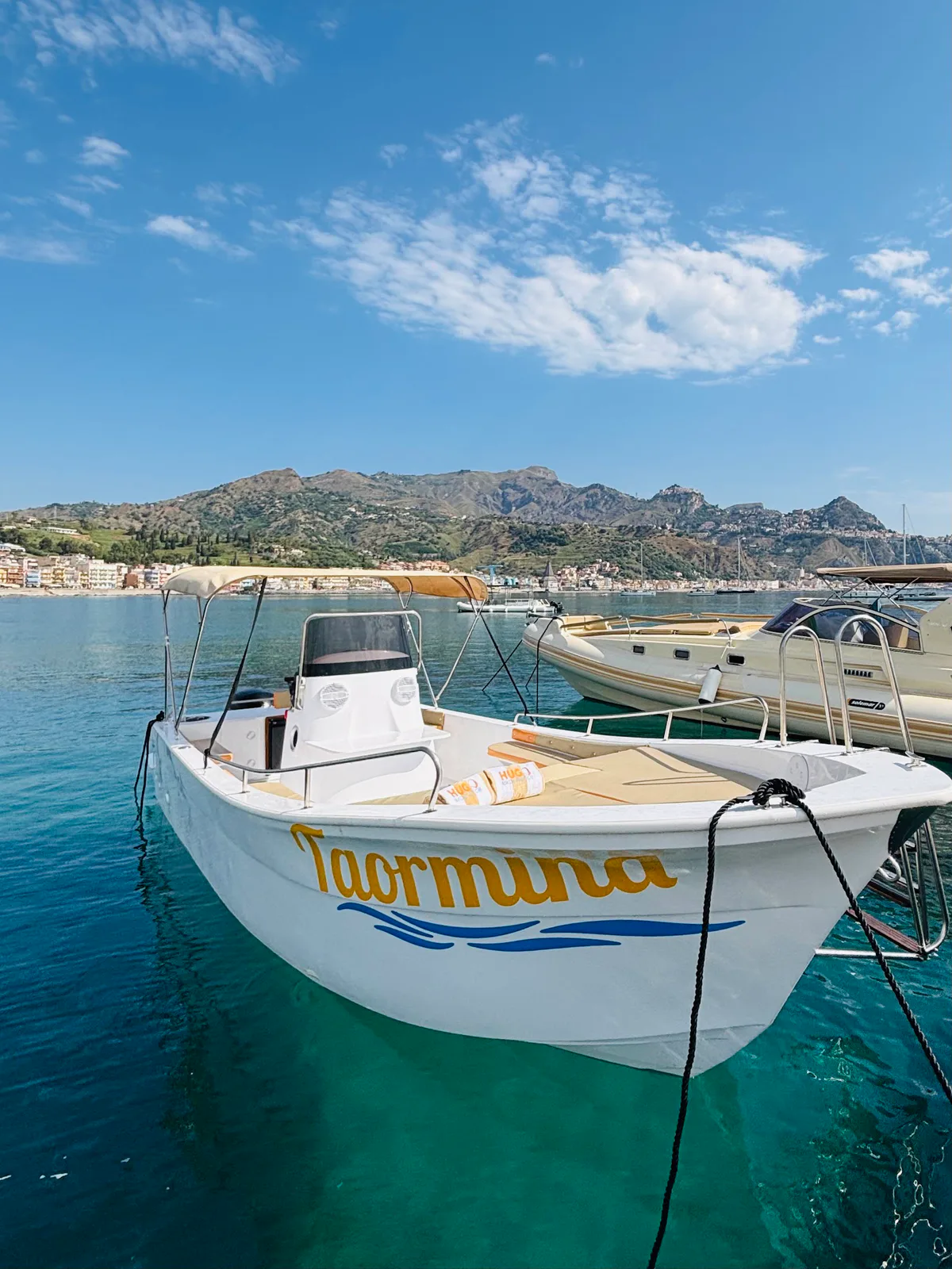 Escursioni in Barca Taormina Isola Bella | Boat Tour - Hugo Experience · 2