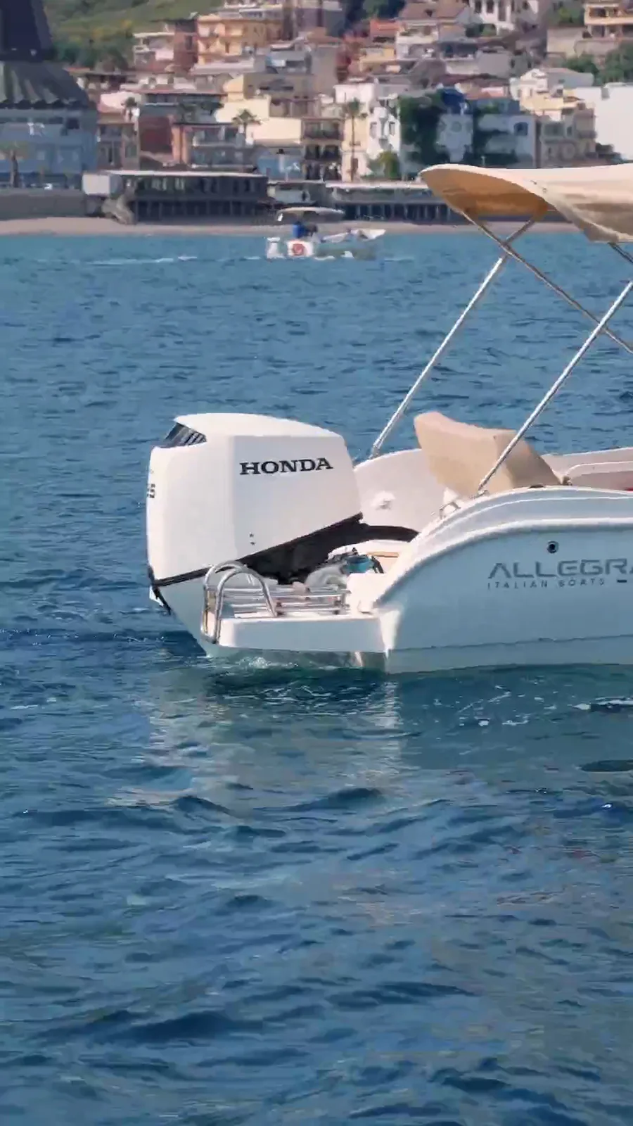Escursioni in Barca Taormina Isola Bella | Boat Tour - Hugo Experience · 4
