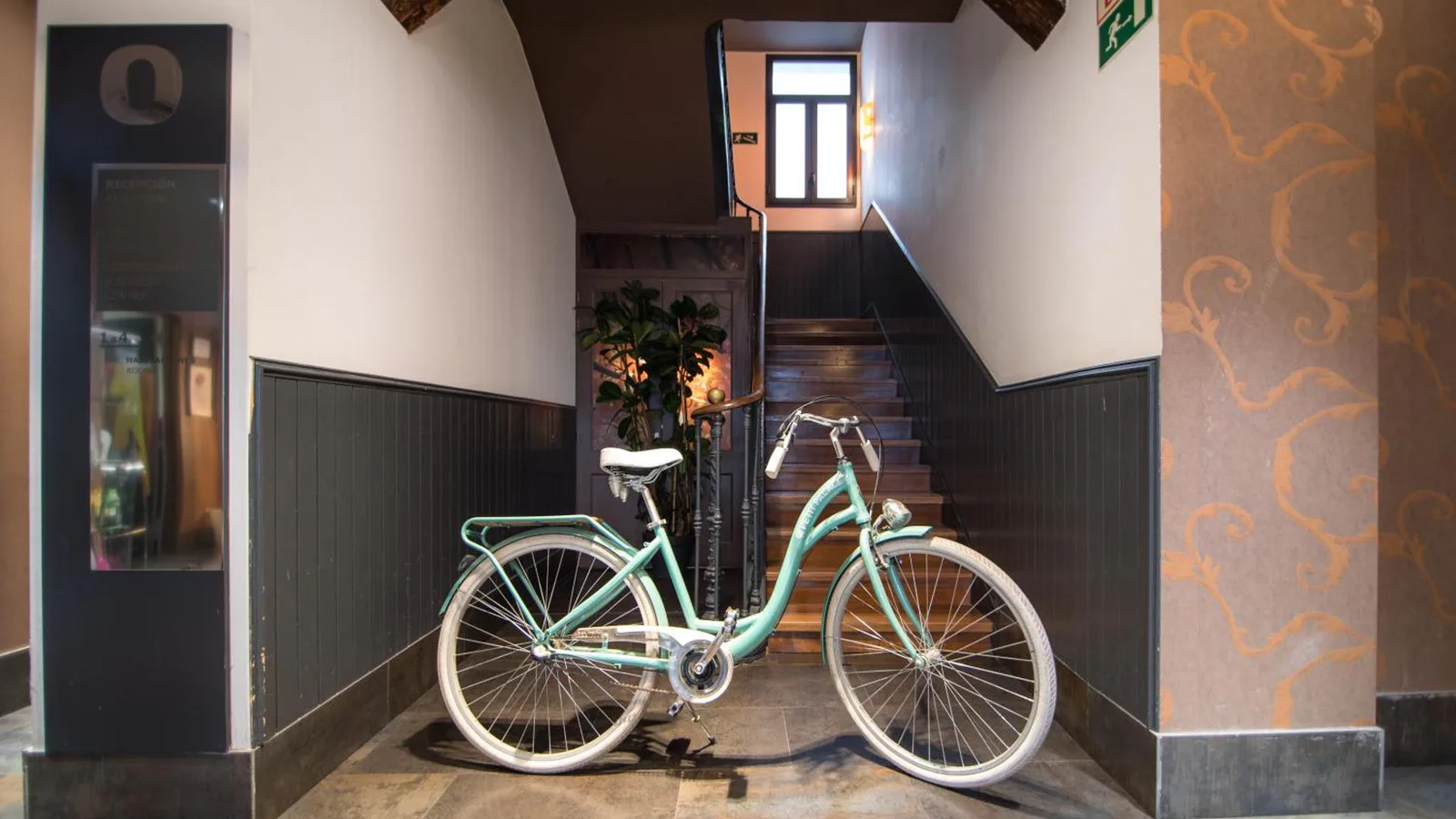 Petit Palace Tres Cruces · 5