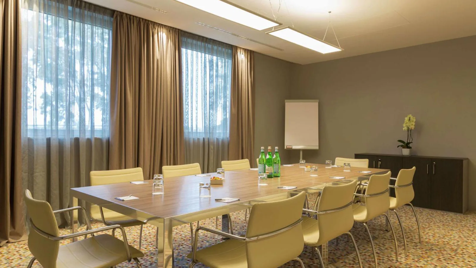 Hampton By Hilton Rome East · 4