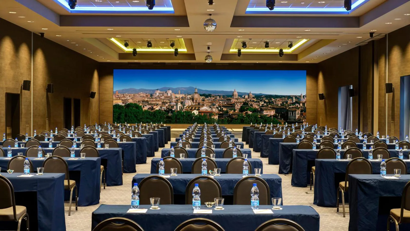 A.Roma Lifestyle Hotel · 4