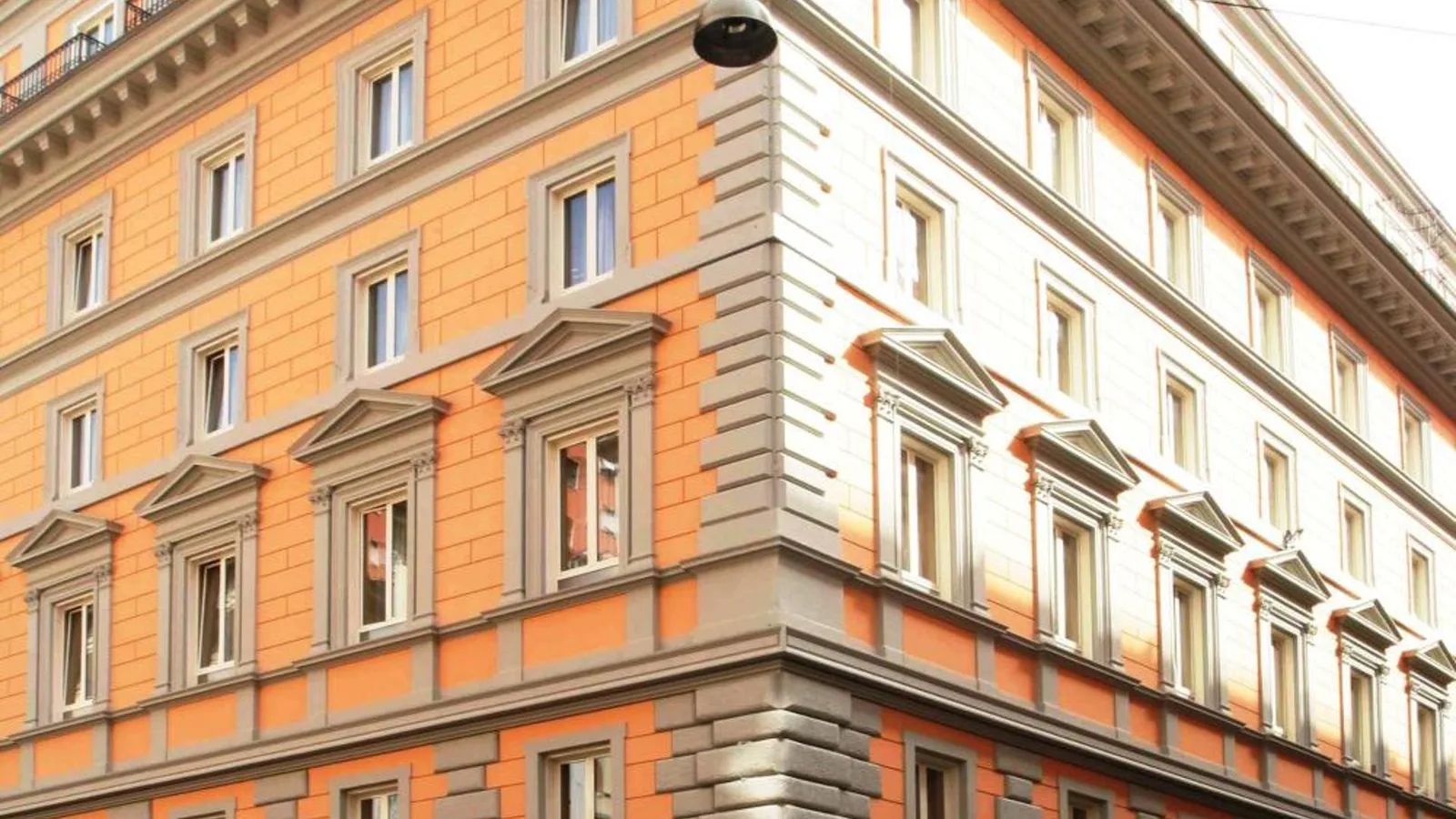 Augusta Lucilla Palace · 5