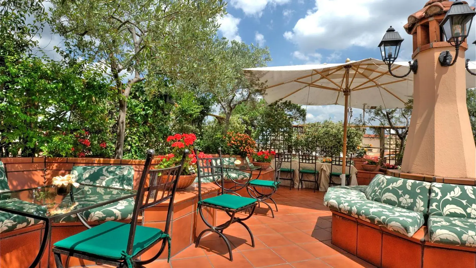 Hotel Diana Roof Garden · 1