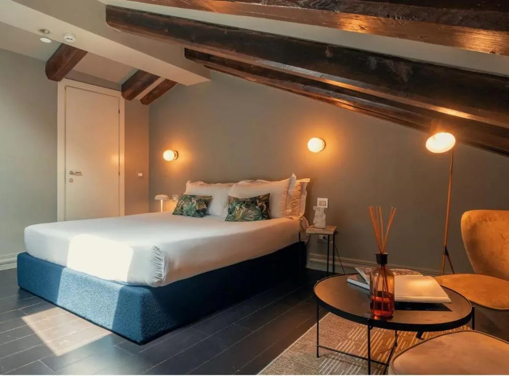 Hotel VITE - By Naman Hotellerie · 5