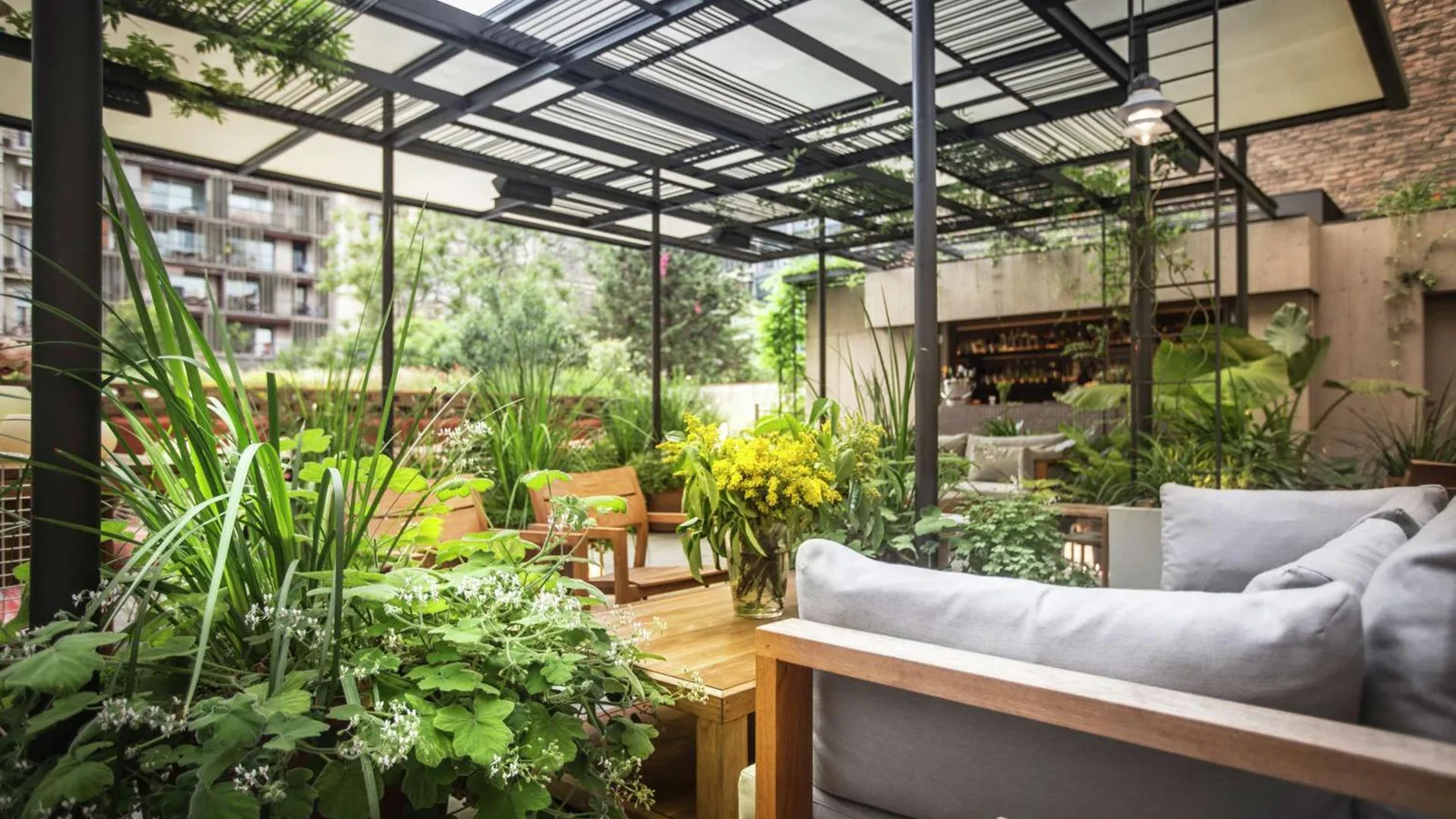 Alexandra Barcelona Hotel, Curio Collection by Hilton · 4