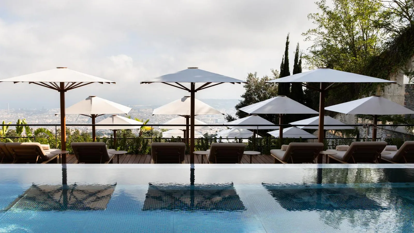 METT Barcelona GL - A Leading Hotel of the World · 1