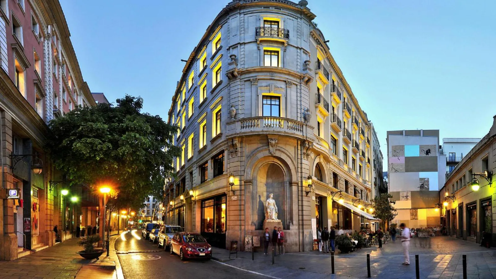 Hotel 1898 · 1