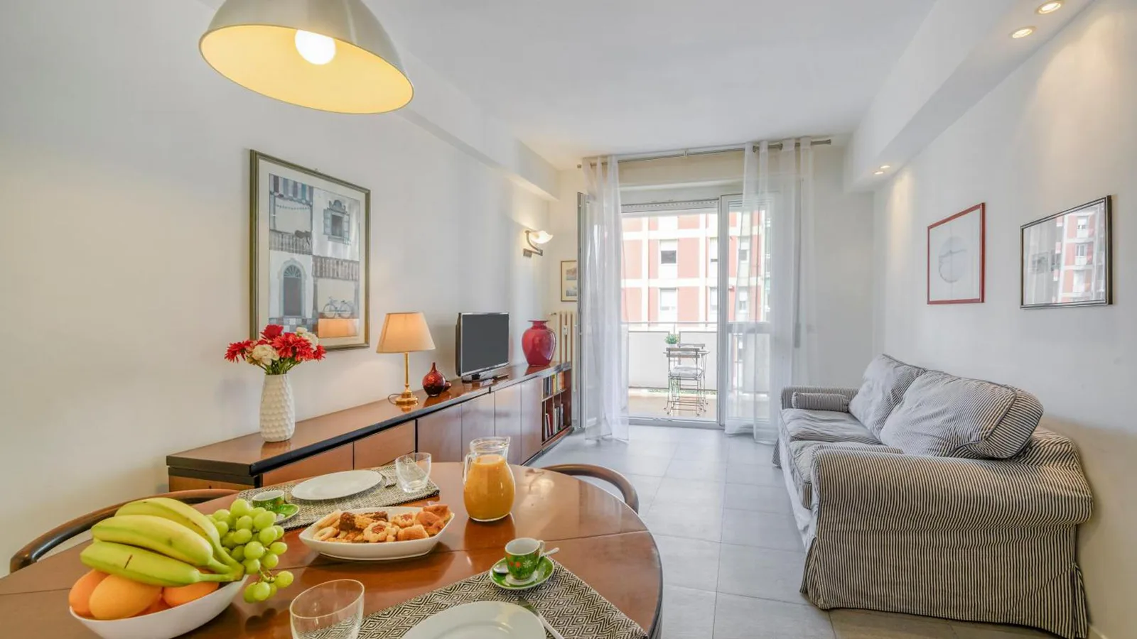 Alcuino, 5 Between Fiera Milano and CityLife · 4