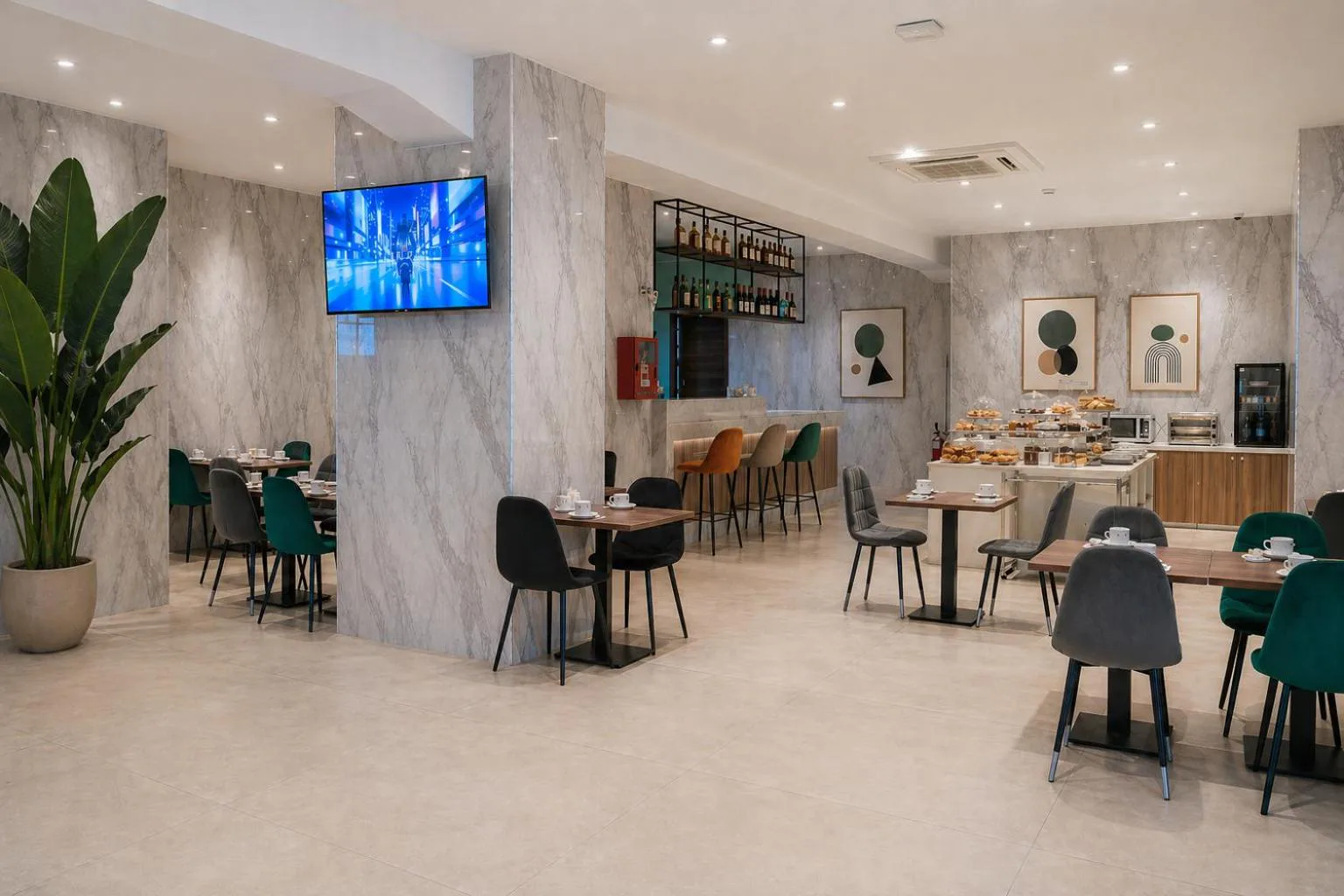Lh HOTELS · 2