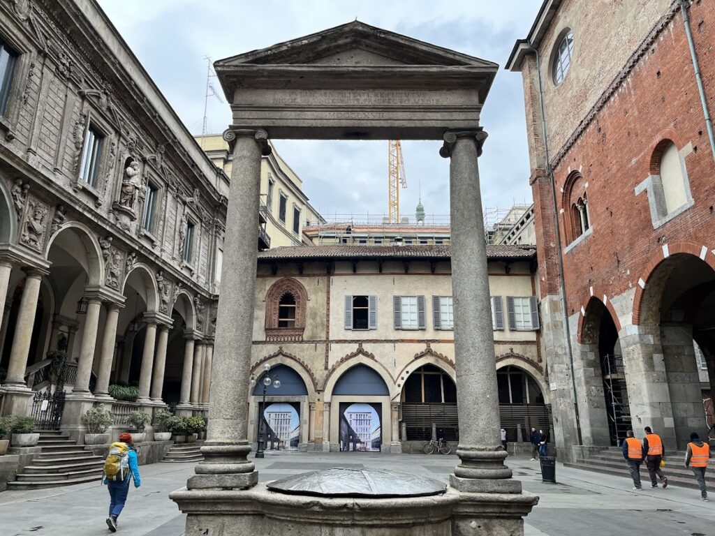 Piazza Mercanti · Milano