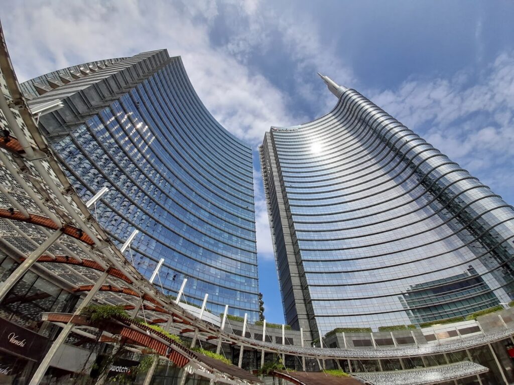 Piazza Gae Aulenti · Milano