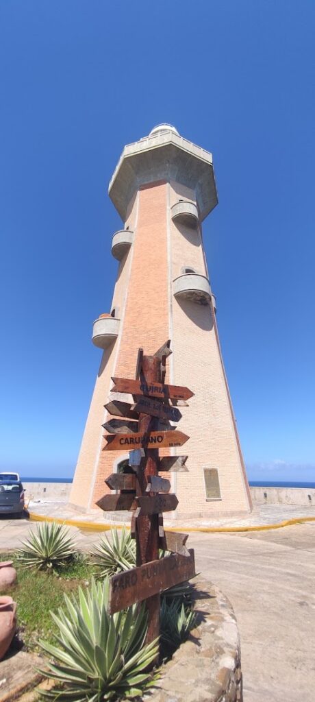 Faro De Pampatar, a circa 1.3 km da Posada El Marino Beach